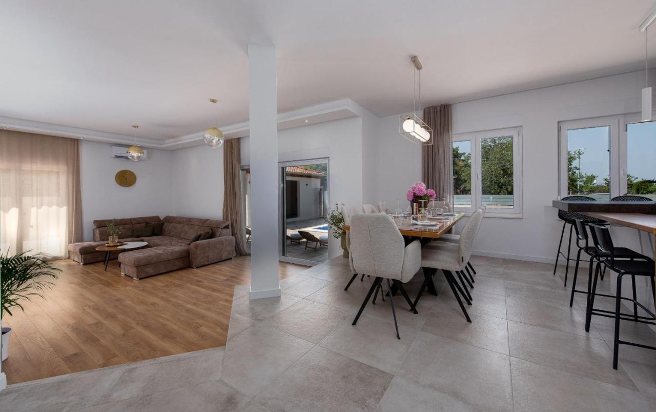 Villa Dora Murvica  Esterno foto